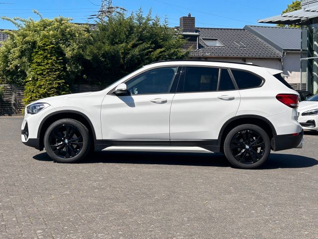 BMW X1 sDrive 18 i Sport Line BMW X1 sDrive 18 i Sport Line