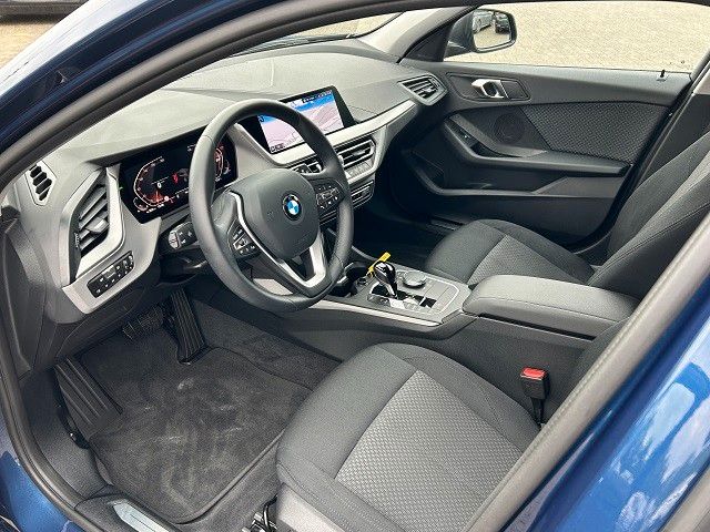 BMW 118i Limousine Advantage
