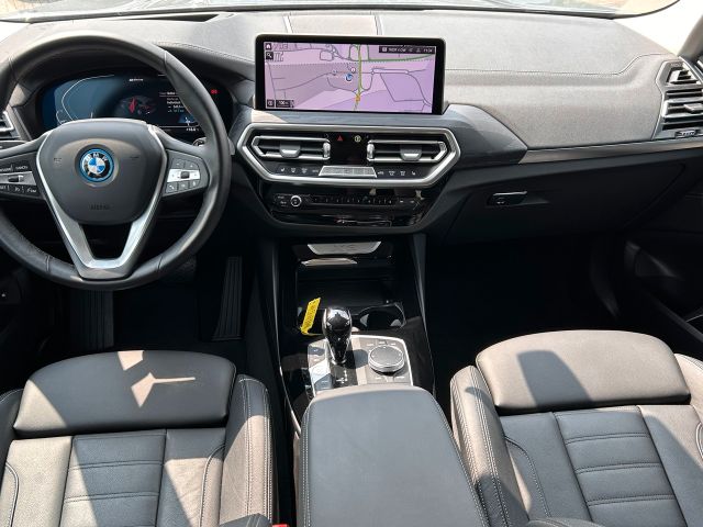BMW X3 xDrive 30 e BMW X3 xDrive 30 e