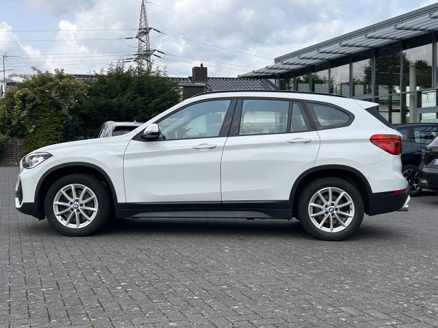 BMW X1 xDrive 20 i BMW X1 xDrive 20 i