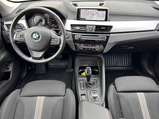BMW X1 xDrive 20 i BMW X1 xDrive 20 i