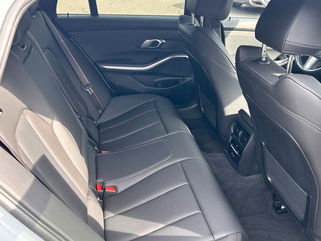 BMW 330i Aut xDrive BMW 330i Aut xDrive