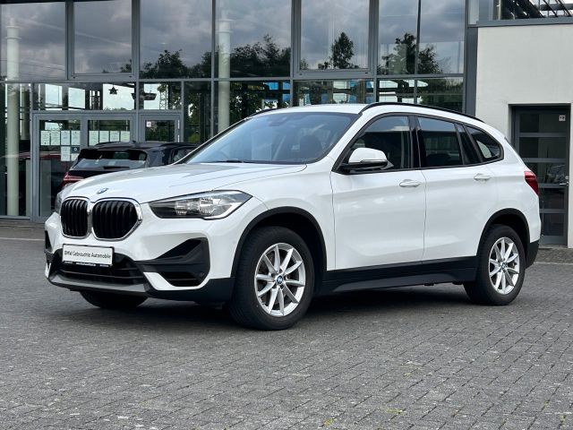 BMW X1 xDrive 20 i BMW X1 xDrive 20 i