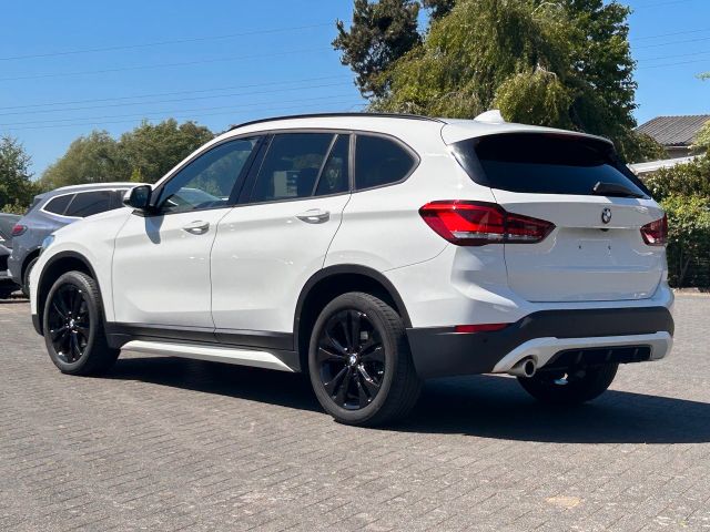 BMW X1 sDrive 18 i Sport Line BMW X1 sDrive 18 i Sport Line