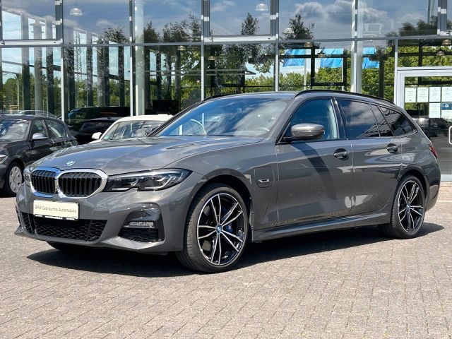 BMW 330e xDrive Touring M Sport