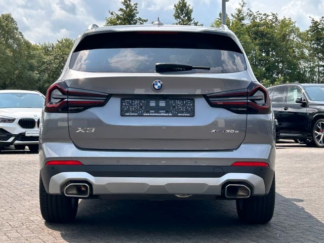 BMW X3 xDrive 30 e BMW X3 xDrive 30 e