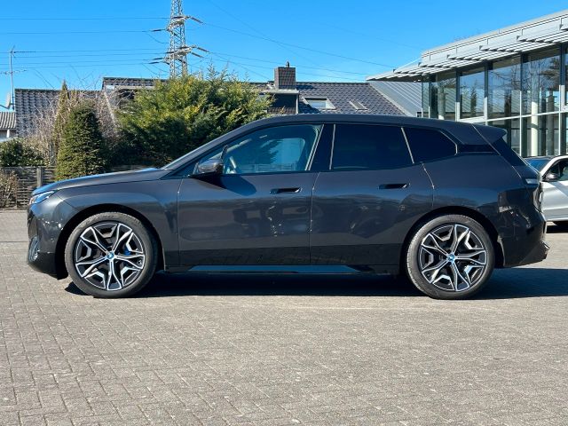BMW iX 40 xDrive