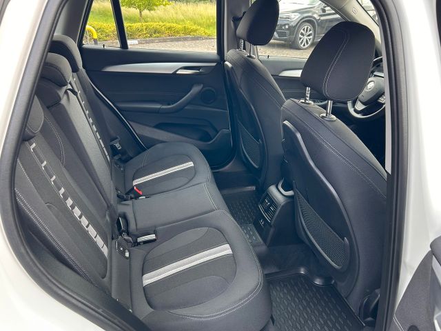 BMW X1 xDrive 20 i BMW X1 xDrive 20 i