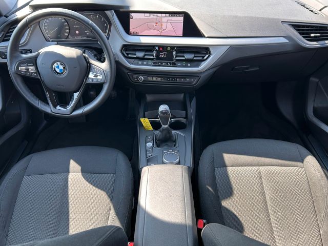BMW 116i Aut. Lim. Advantage BMW 116i Aut. Lim. Advantage