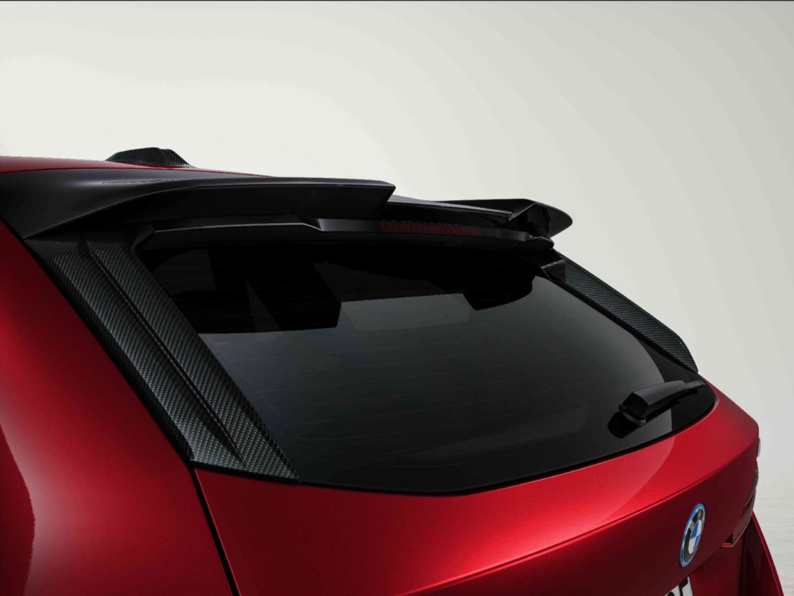 BMW M Performance Dachkantenspoiler schwarz hochglanz für 5er (G61) BMW M Performance Dachkantenspoiler schwarz hochglanz für 5er (G61)